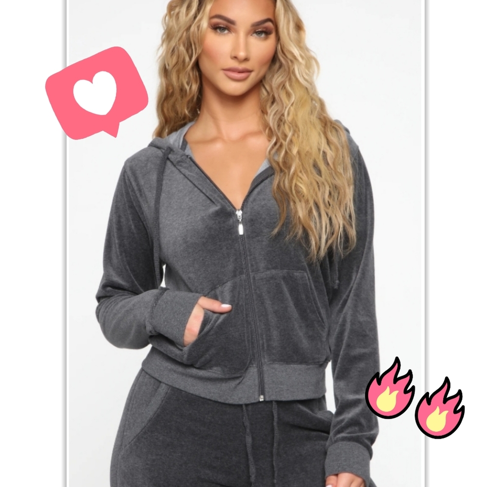 ❤NWT FashionNova Velour Tracksuit Set in 2 Colors❤
